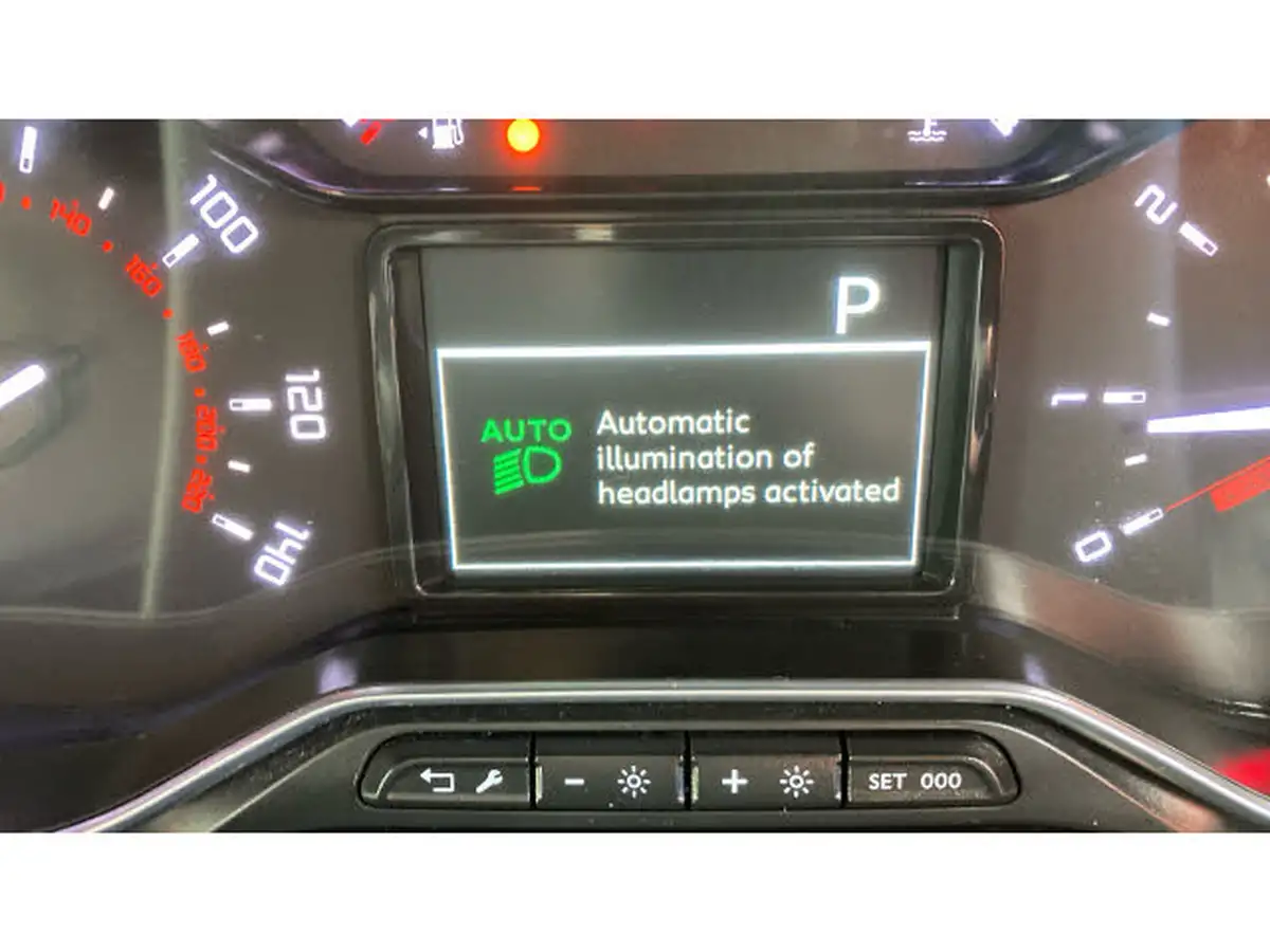 2021-citroen-berlingo-15bluehdi-1000-driver-130pseu6dt-e-ss-eat8-big-38