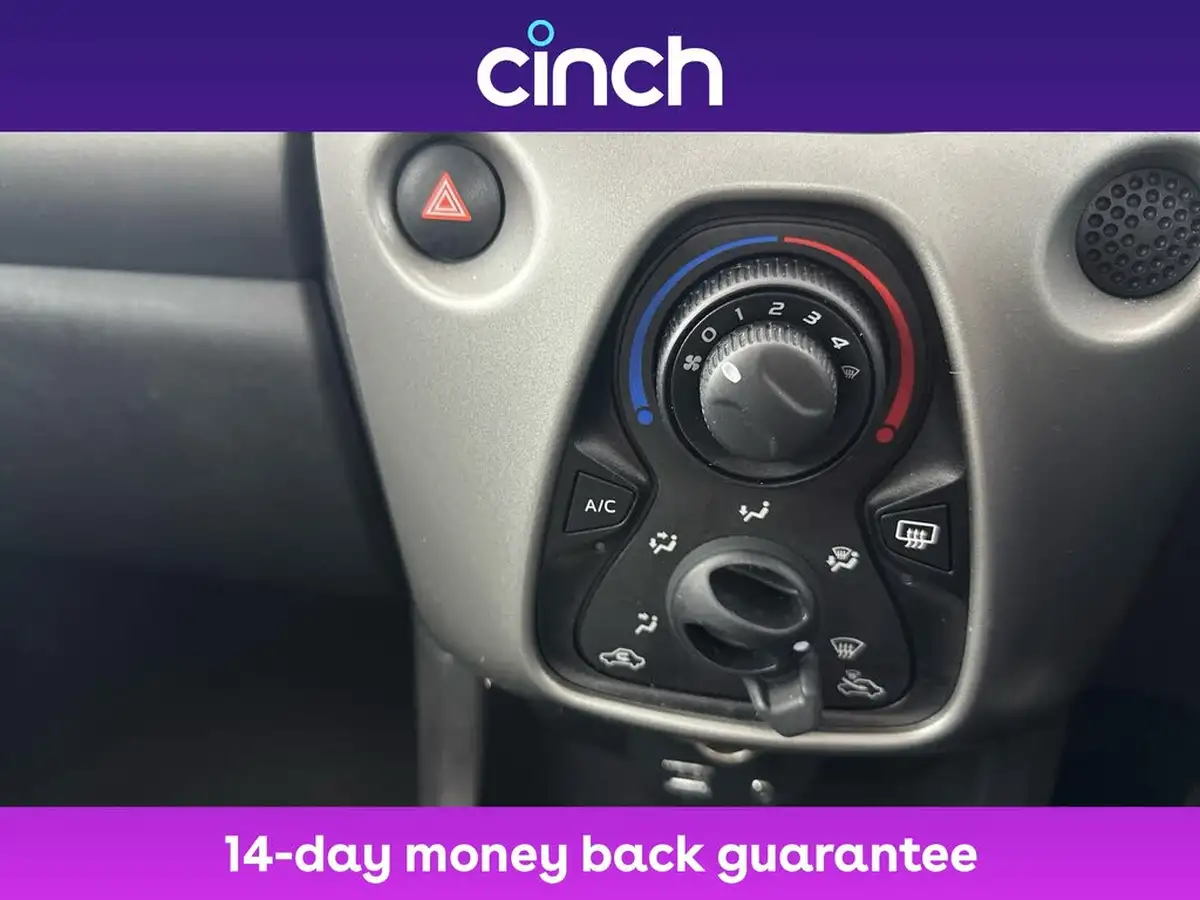2018-toyota-aygo-10-vvt-i-x-play-71bhp-5d-x-shift-big-22