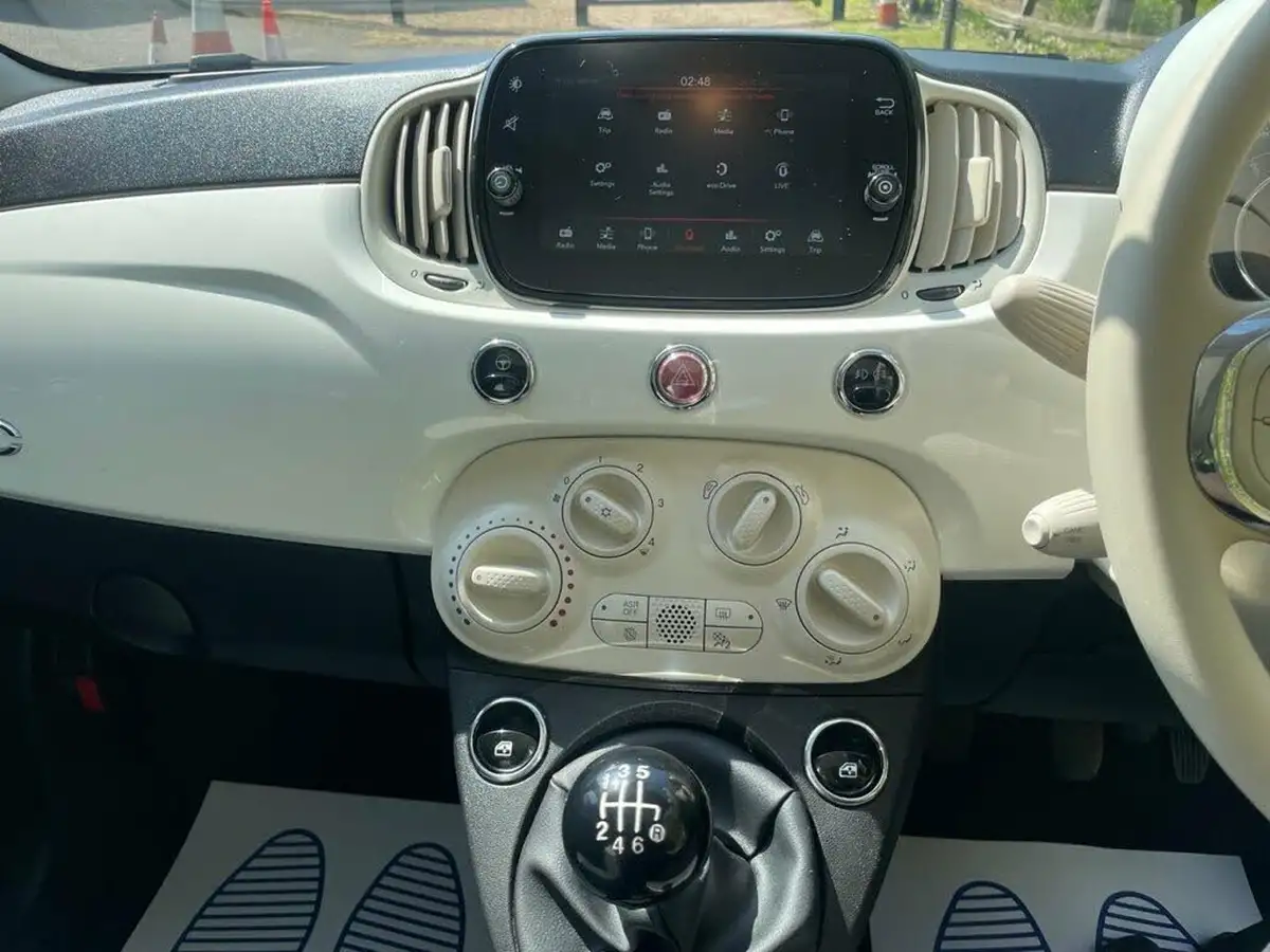 2020-fiat-500-10-lounge-big-15