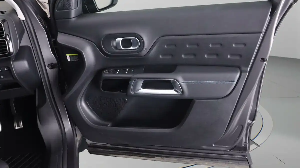 2022-citroen-c5-aircross-16-puretech-shine-big-15