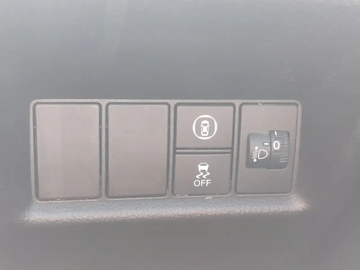 2021-honda-jazz-15-i-mmd-se-109ps-big-15