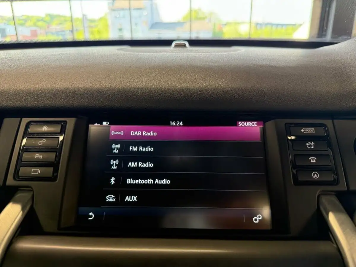 2016-land-rover-discovery-sport-20td4-hse-black-awd-ss-big-39