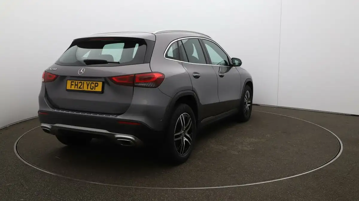 2021-mercedes-benz-gla-class-13-gla-200-sport-executive-big-47