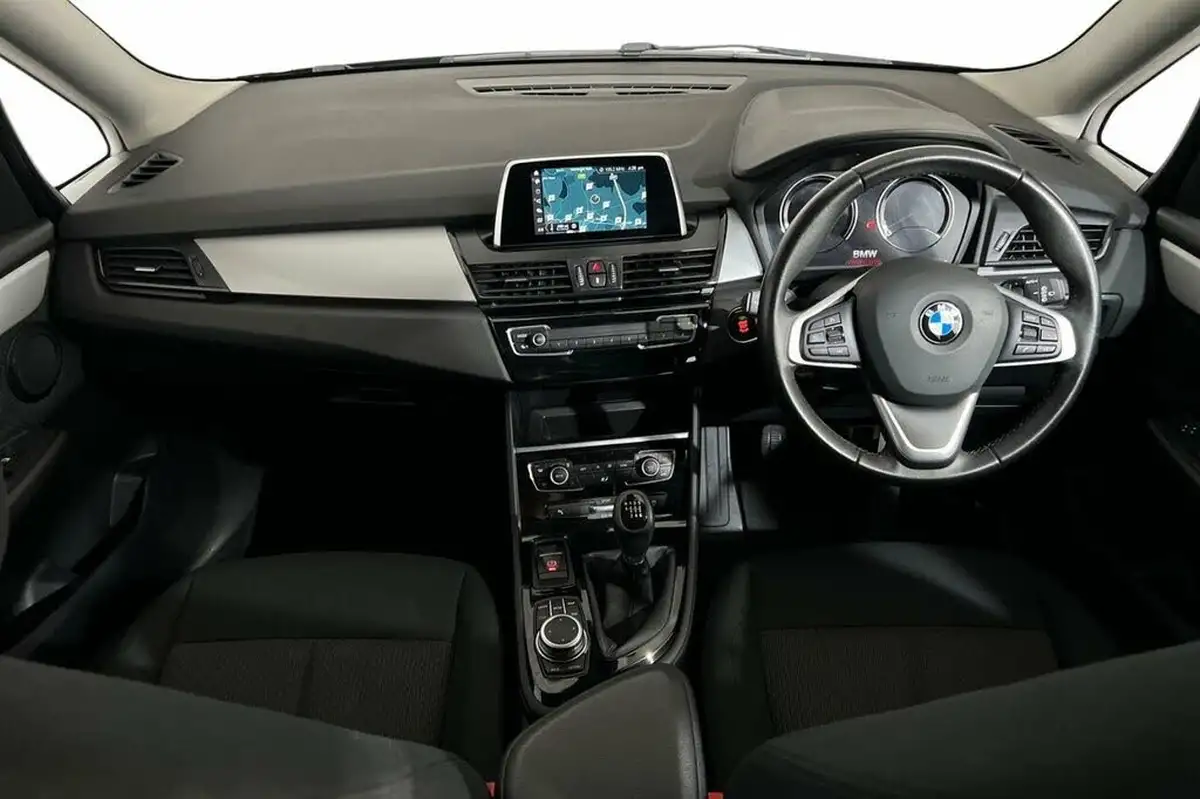 2021-bmw-2-series-15td-216d-se-gran-big-9