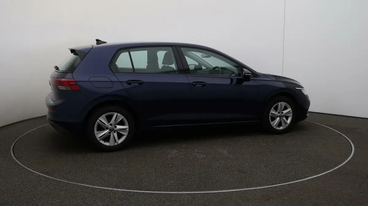 2022-volkswagen-golf-15-tsi-life-130ps-hatchback-big-43