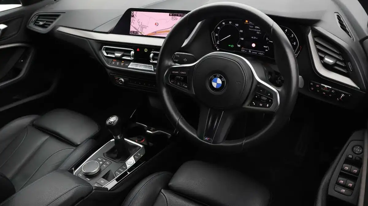 2021-bmw-1-series-15-118i-m-sport-lcp-big-8