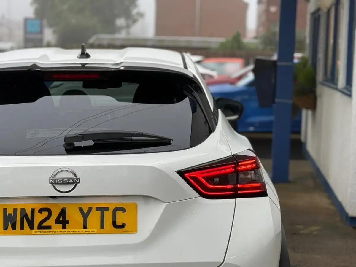 2024-nissan-juke-10-dig-t-n-connecta-big-31
