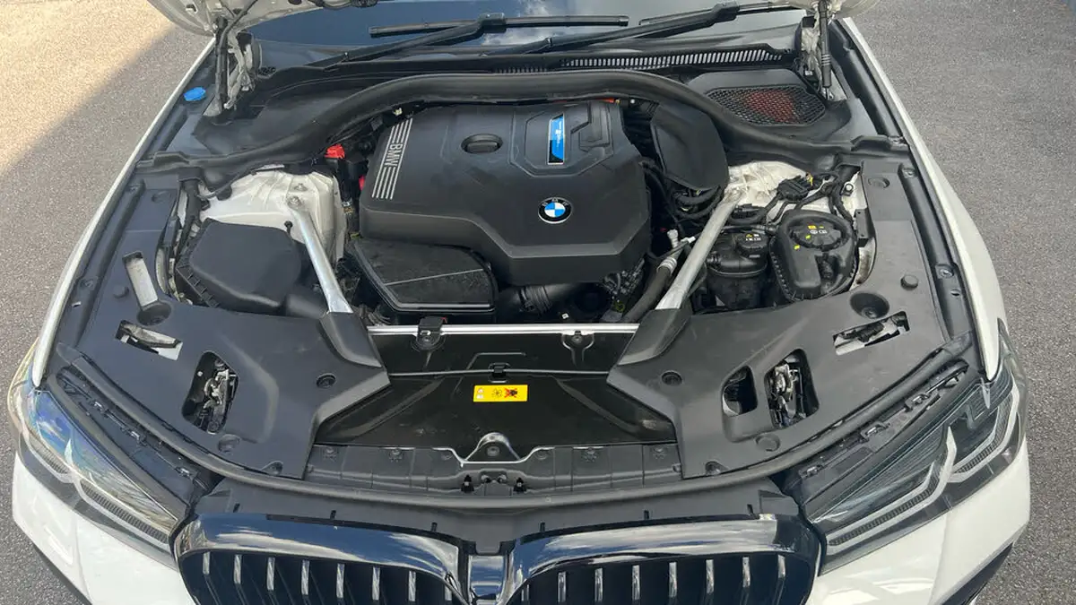 2022-bmw-5-series-20-530e-m-sport-touring-5d-big-9