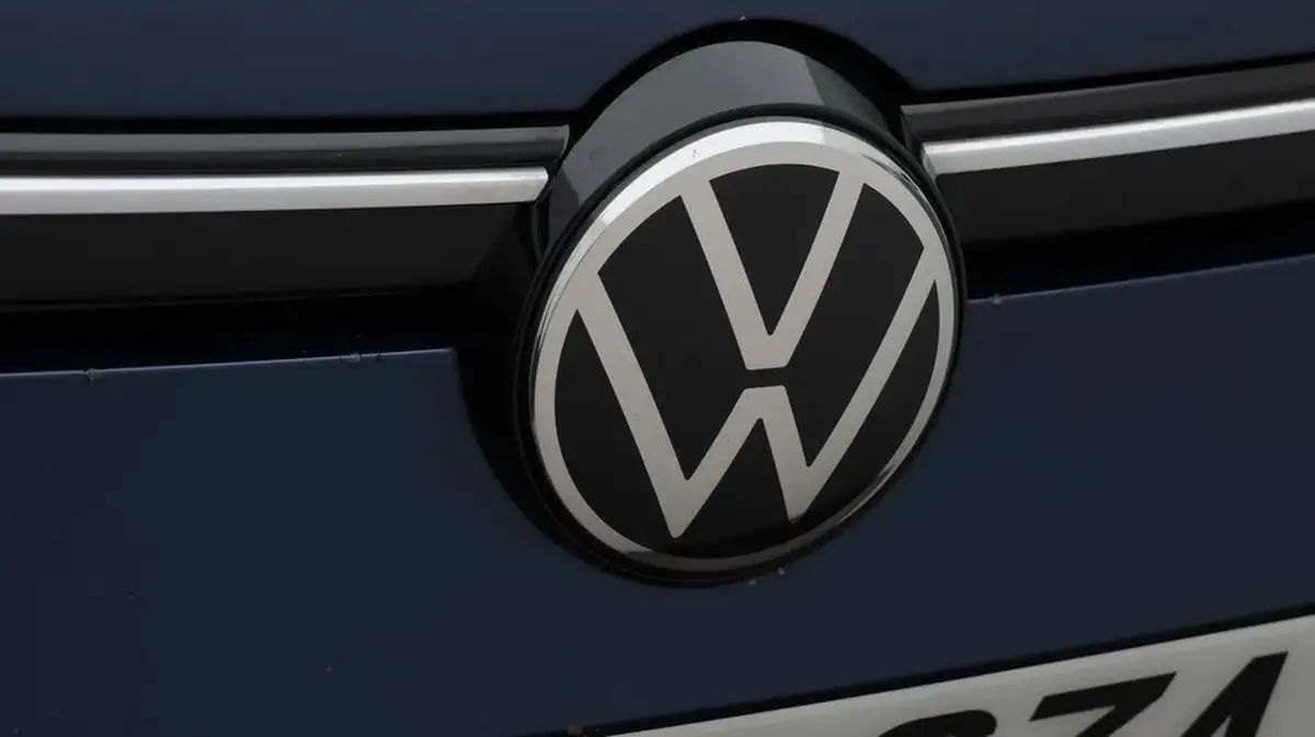 2022-volkswagen-golf-15-tsi-life-130ps-hatchback-big-22