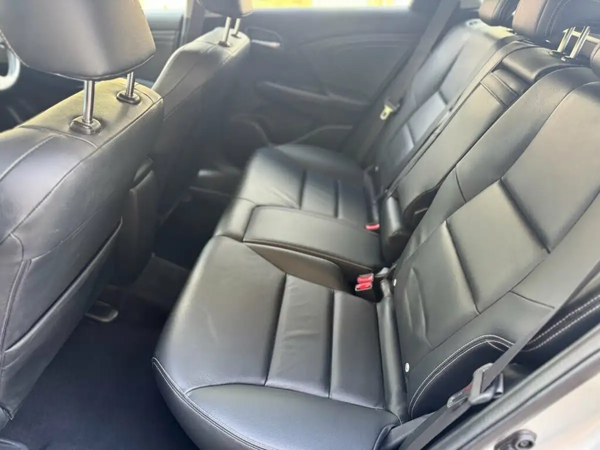2015-honda-civic-16-i-dtec-sr-honda-connect-with-navi-tourer-big-40