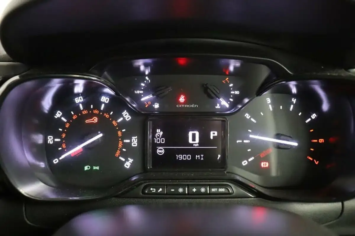 2024-citroen-c3-12-puretech-plus-110ps-eat6-big-18