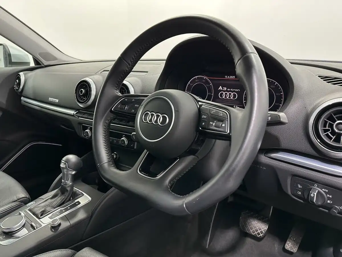 2020-audi-a3-14-40-e-tron-big-8