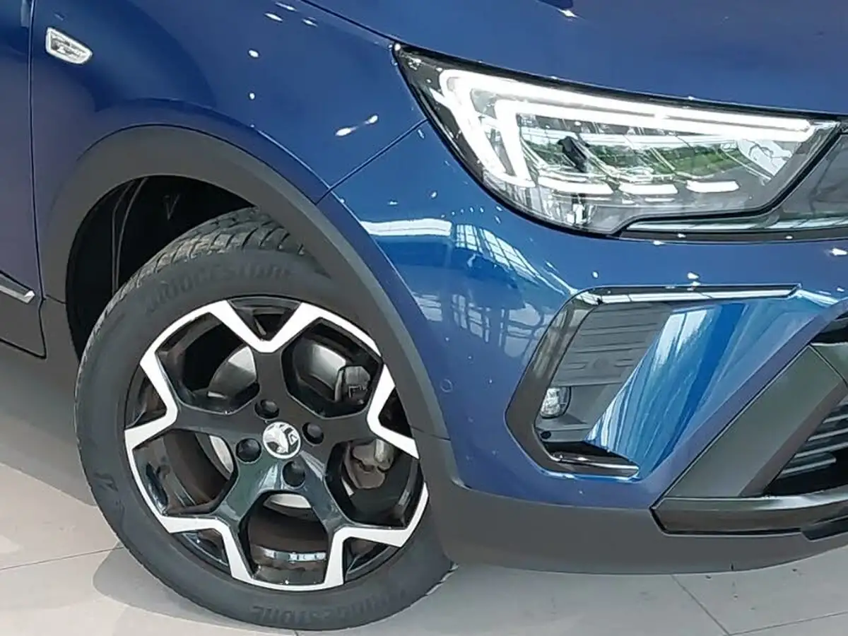 2022-vauxhall-crossland-15-ultimate-120ps-auto-big-8