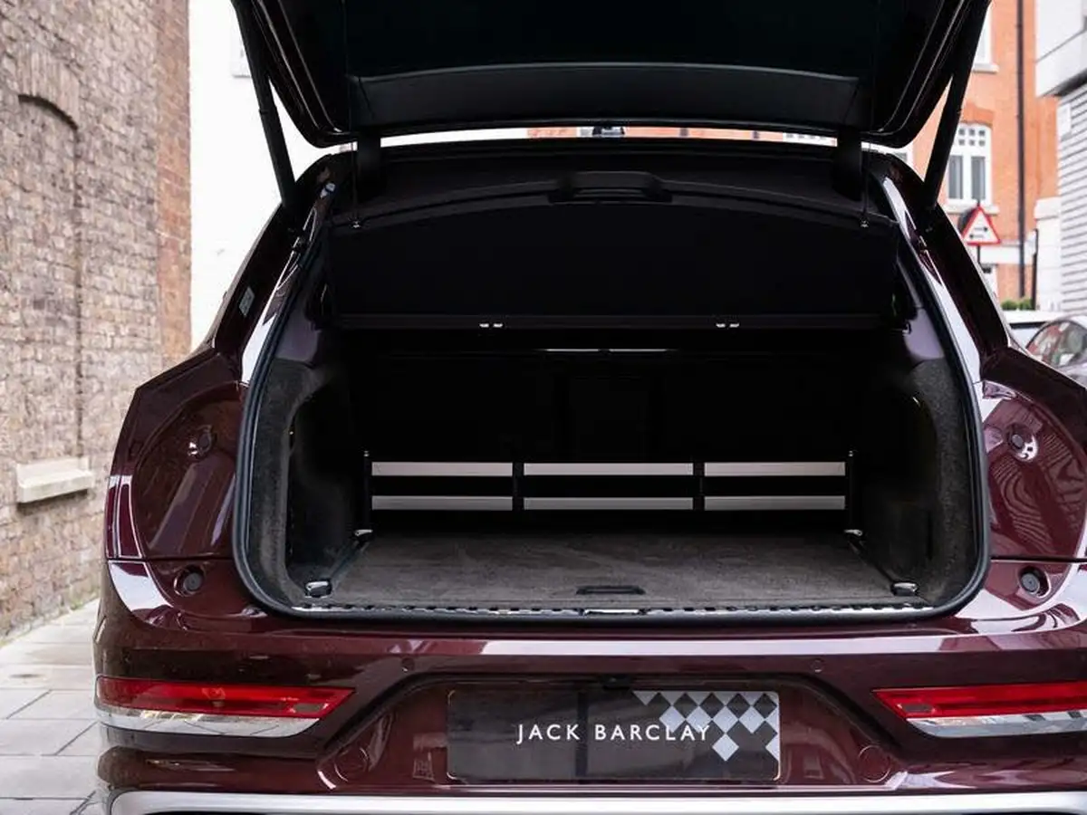 2023-bentley-bentayga-40-v8-extended-wheelbase-azure-big-68