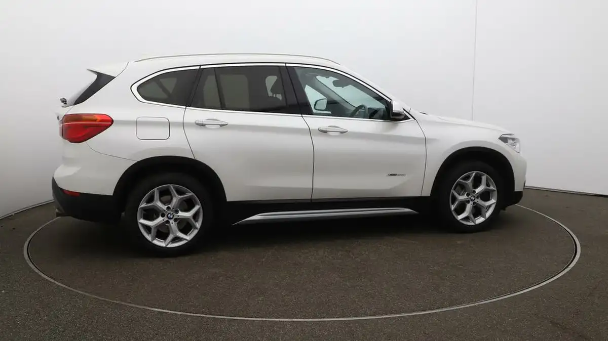 2018-bmw-x1-20-xdrive20i-xline-big-42