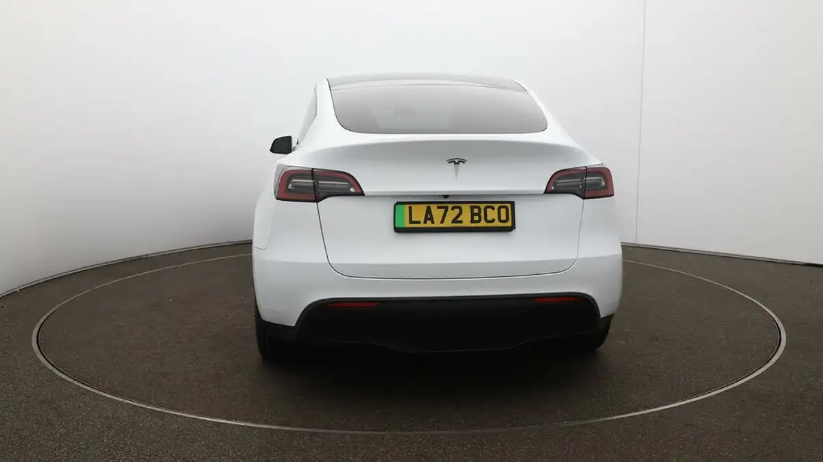 2022-tesla-model-y-e-rwd-big-50