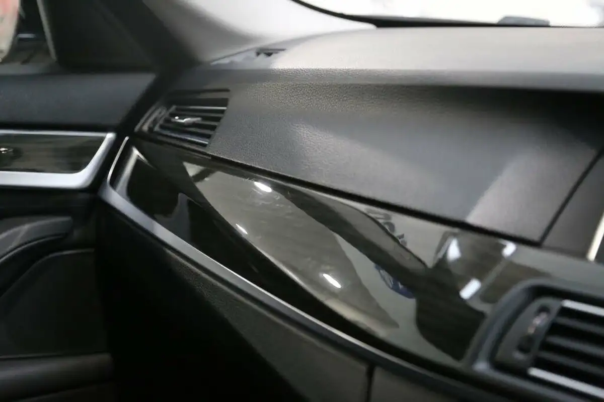 2014-bmw-5-series-20-528i-luxury-saloon-4d-auto-big-42