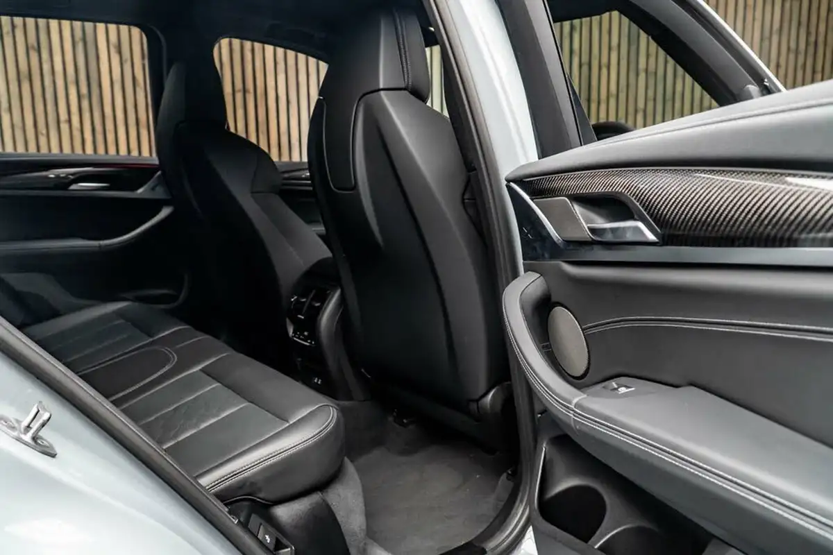 2022-bmw-x3-30-m-competition-big-41