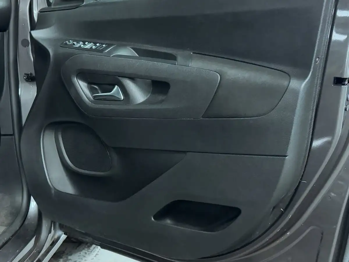 2020-vauxhall-combo-life-12i-elite-big-15