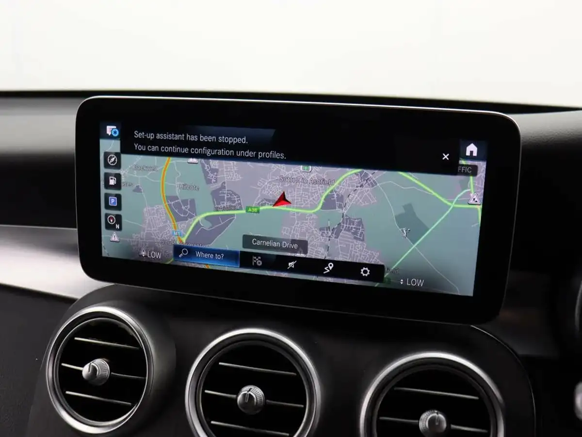 2019-mercedes-benz-glc-class-20d-glc220d-amg-line-station-wagon-5d-4matic-plus-big-15
