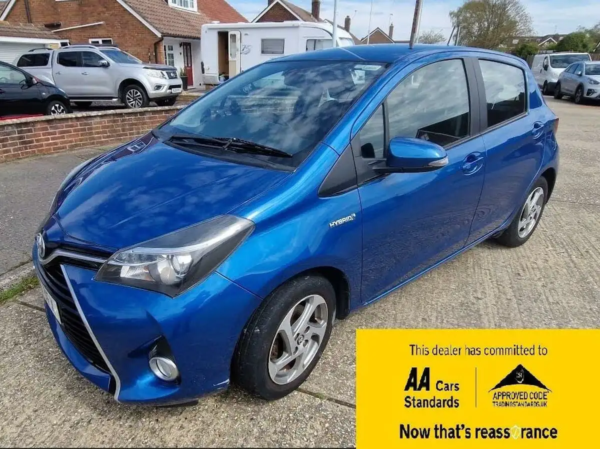 2015-toyota-yaris-15-vvt-i-excel-hybrid-15in-big-1