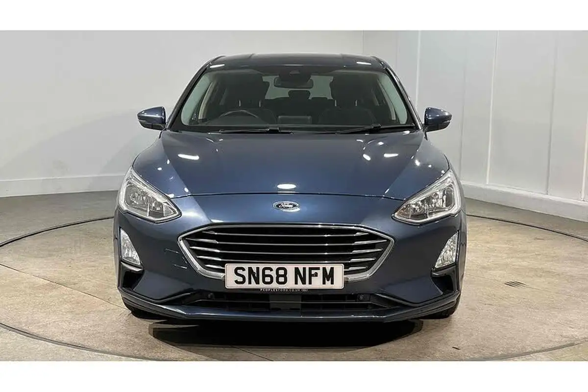 2019-ford-focus-10t-titanium-ss-hatchback-big-2
