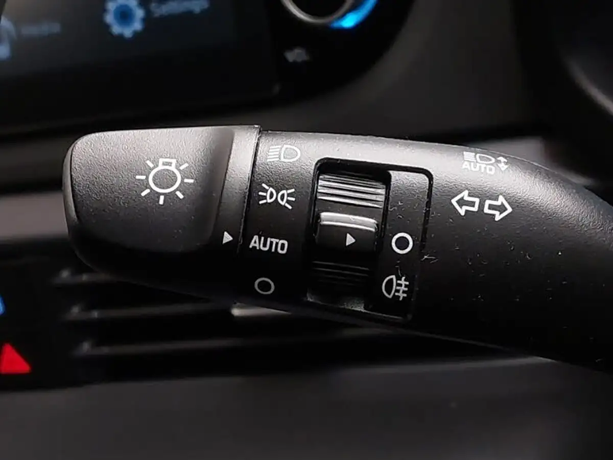 2024-hyundai-i20-10-t-gdi-advance-big-18