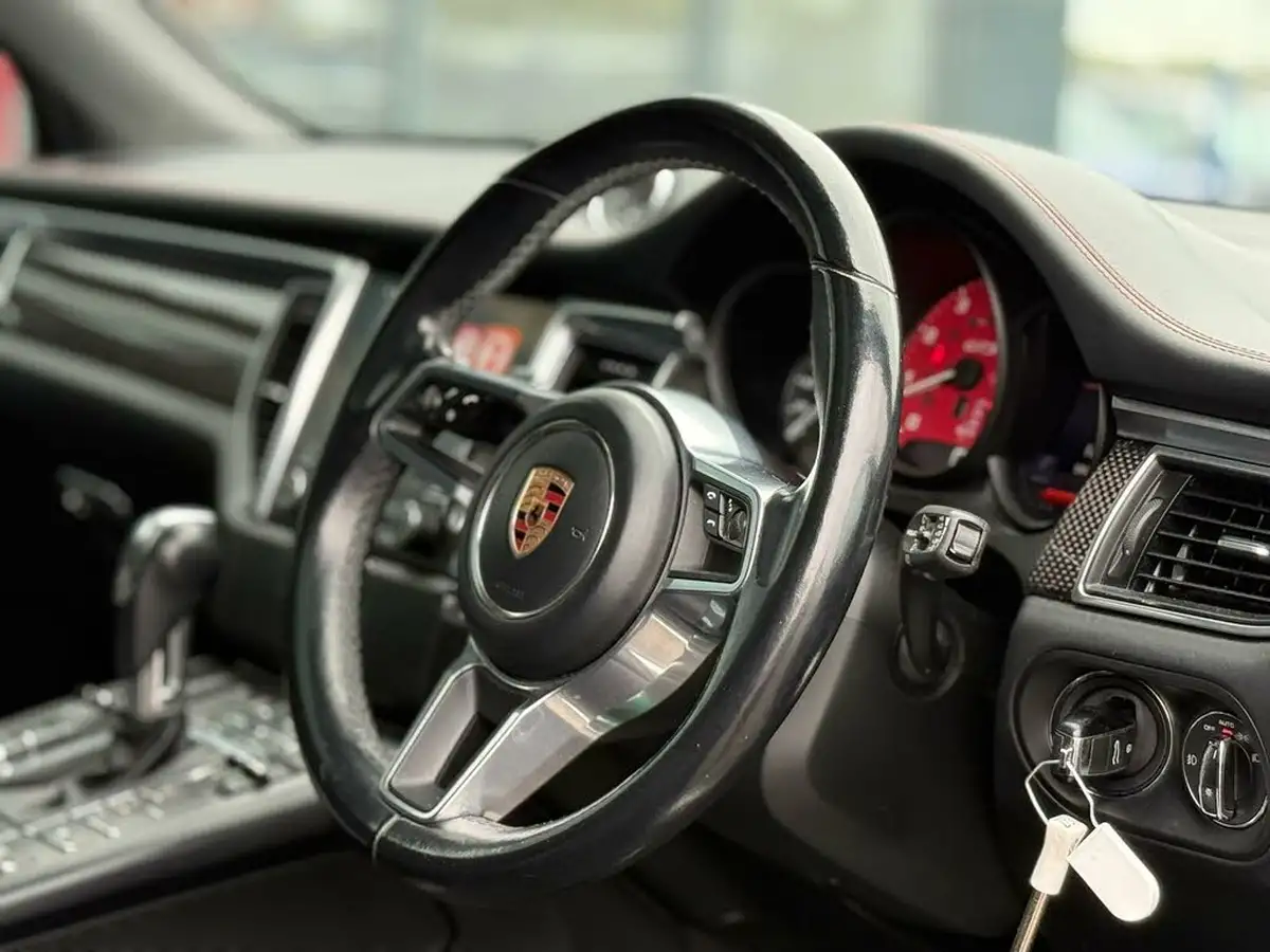 2016-porsche-macan-30-gts-big-1