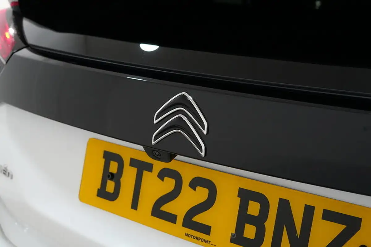 2022-citroen-c4-e-shine-plus-big-9