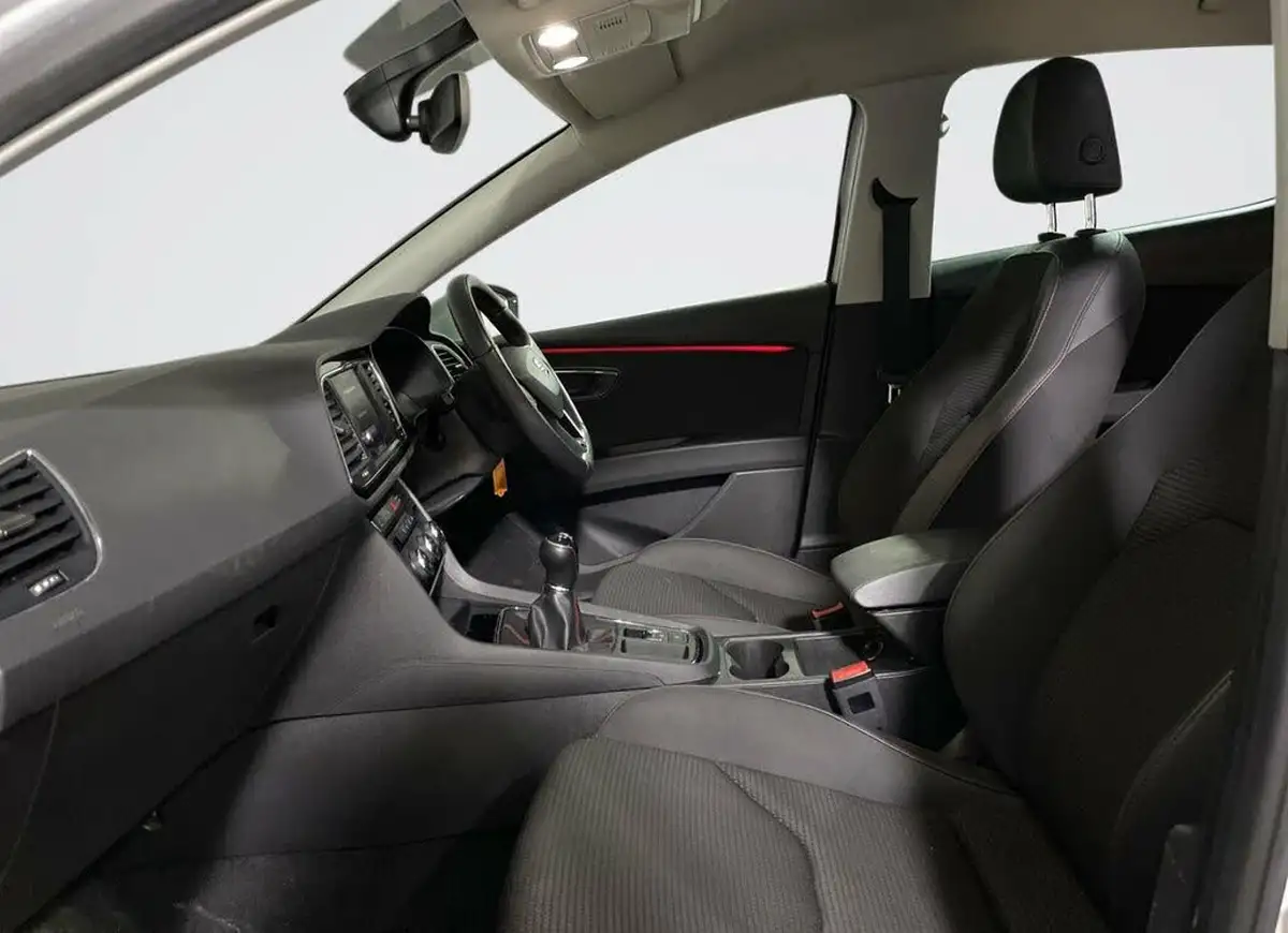 2019-seat-leon-20tdi-fr-hatchback-big-9