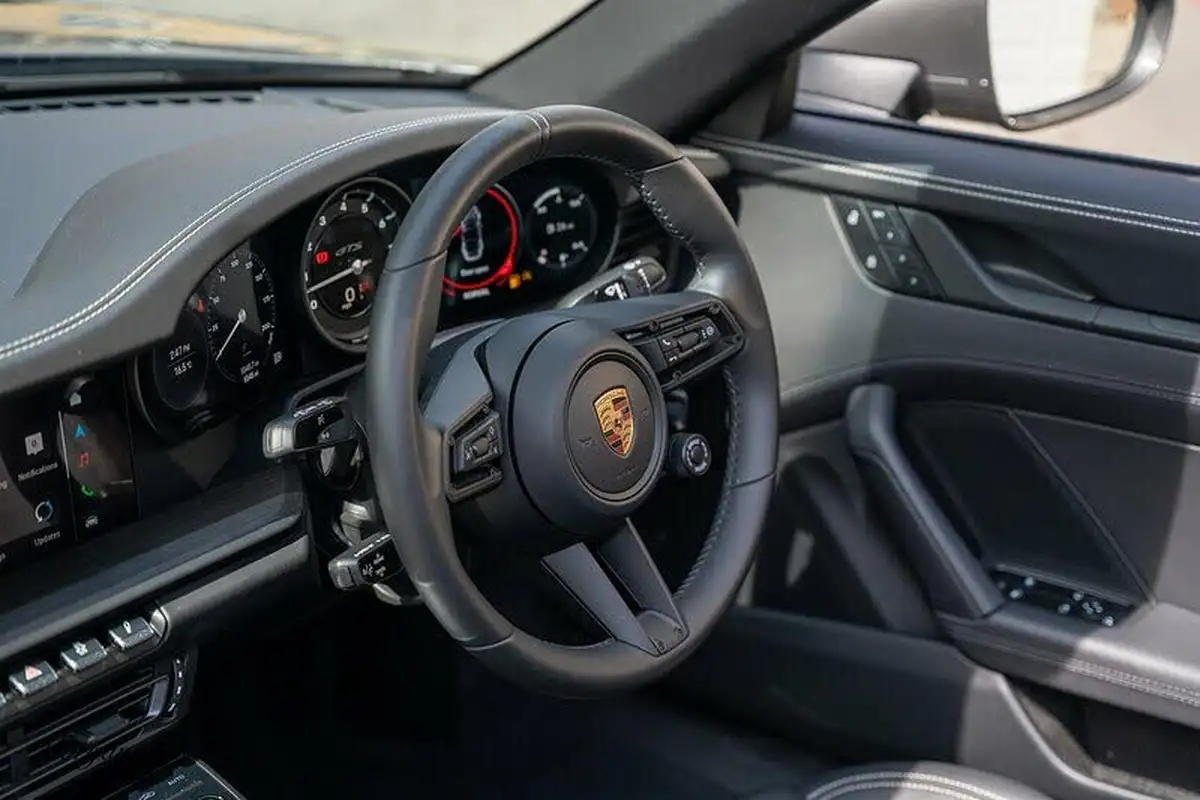 2022-porsche-911-30-targa-4-gts-pdk-big-38