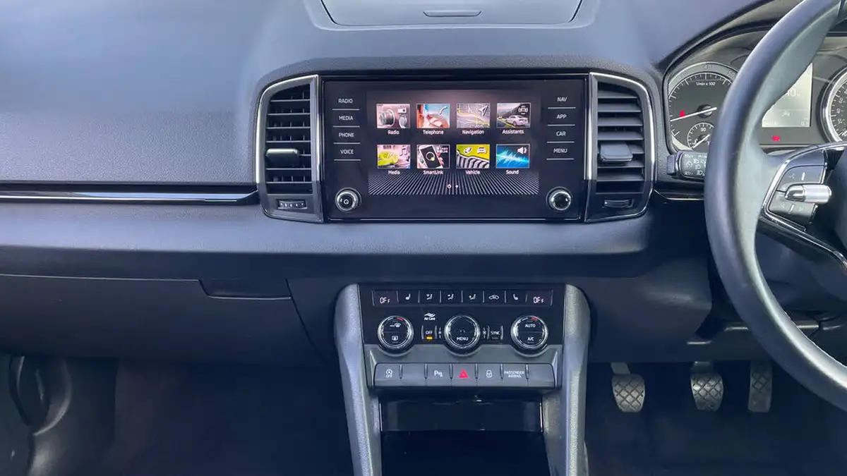 2021-skoda-karoq-15-tsi-se-l-big-11