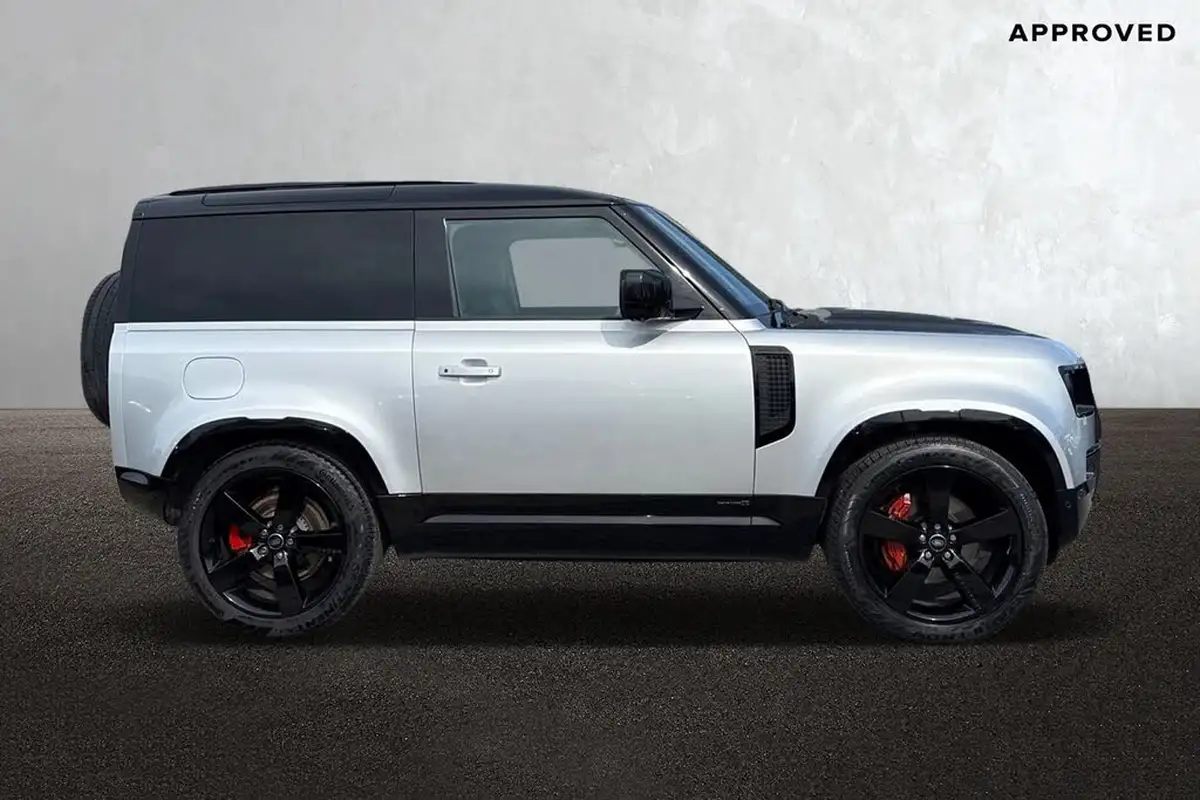 2023-land-rover-90-defender-30-d300-x-big-5