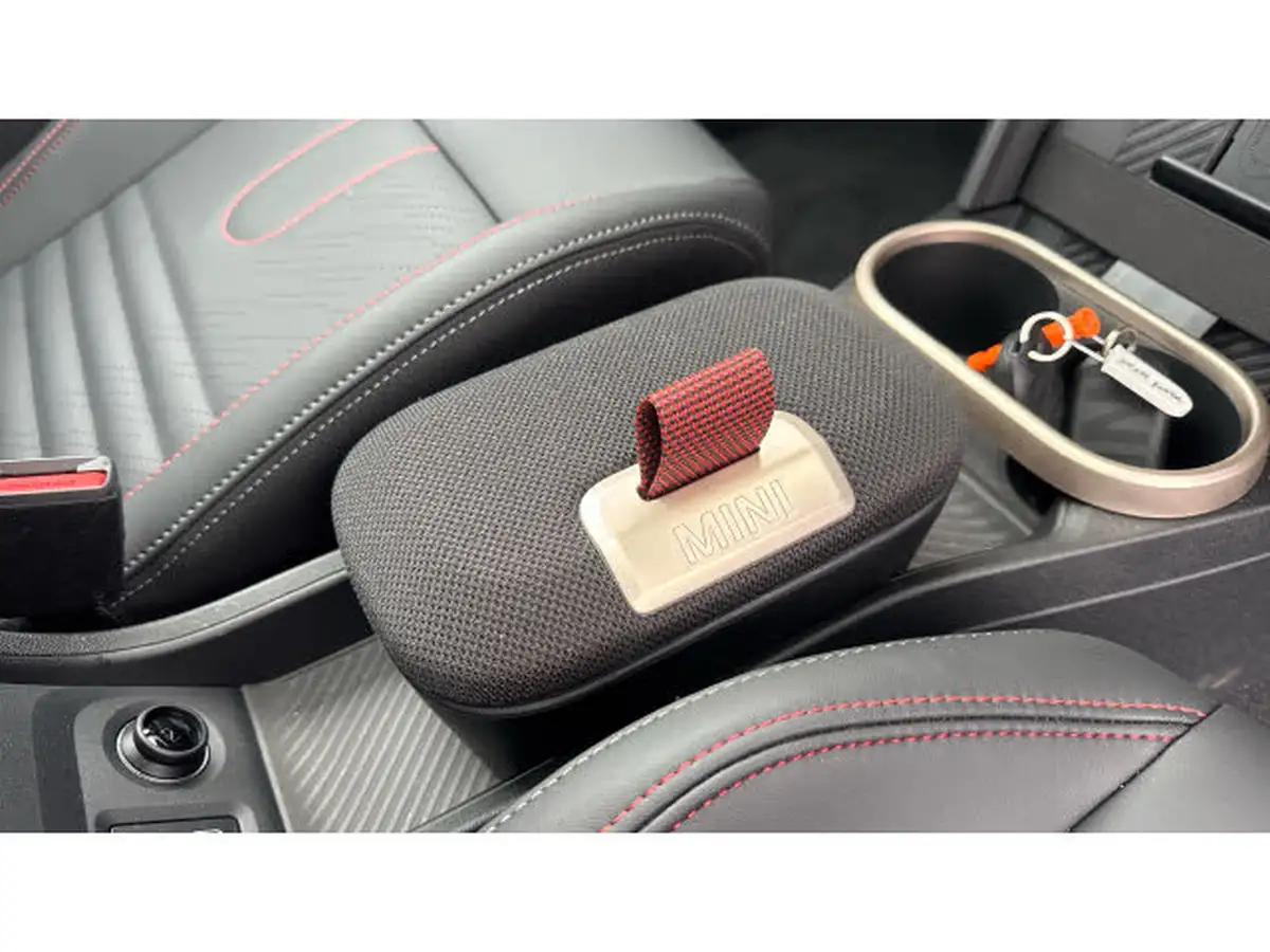 2024-mini-cooper-15-cooper-c-sport-3d-big-28