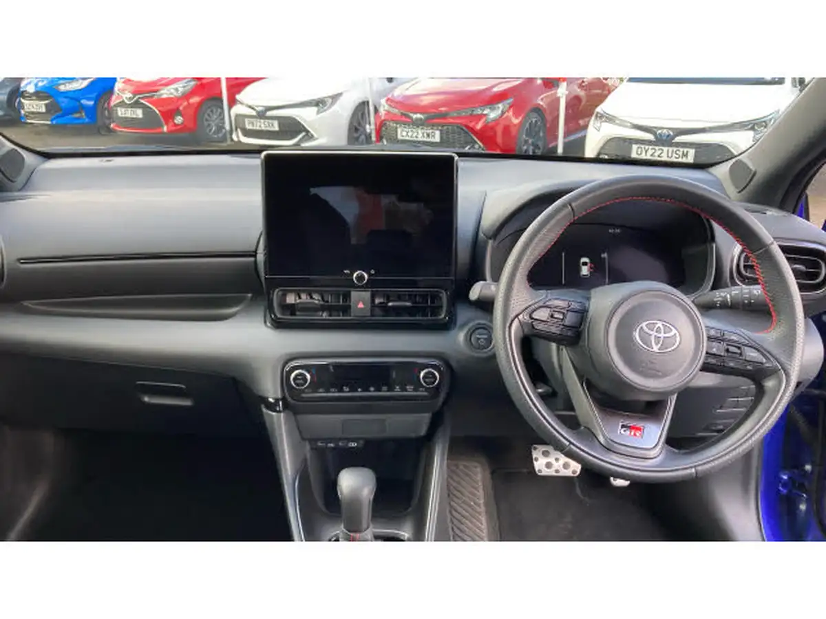2024-toyota-yaris-15-vvt-i-gr-sport-128bhp-big-4