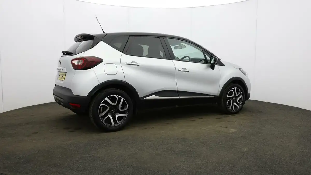2020-renault-captur-09-tce-iconic-big-47