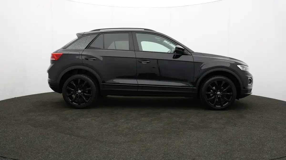 2021-volkswagen-t-roc-15-tsi-black-edition-big-31
