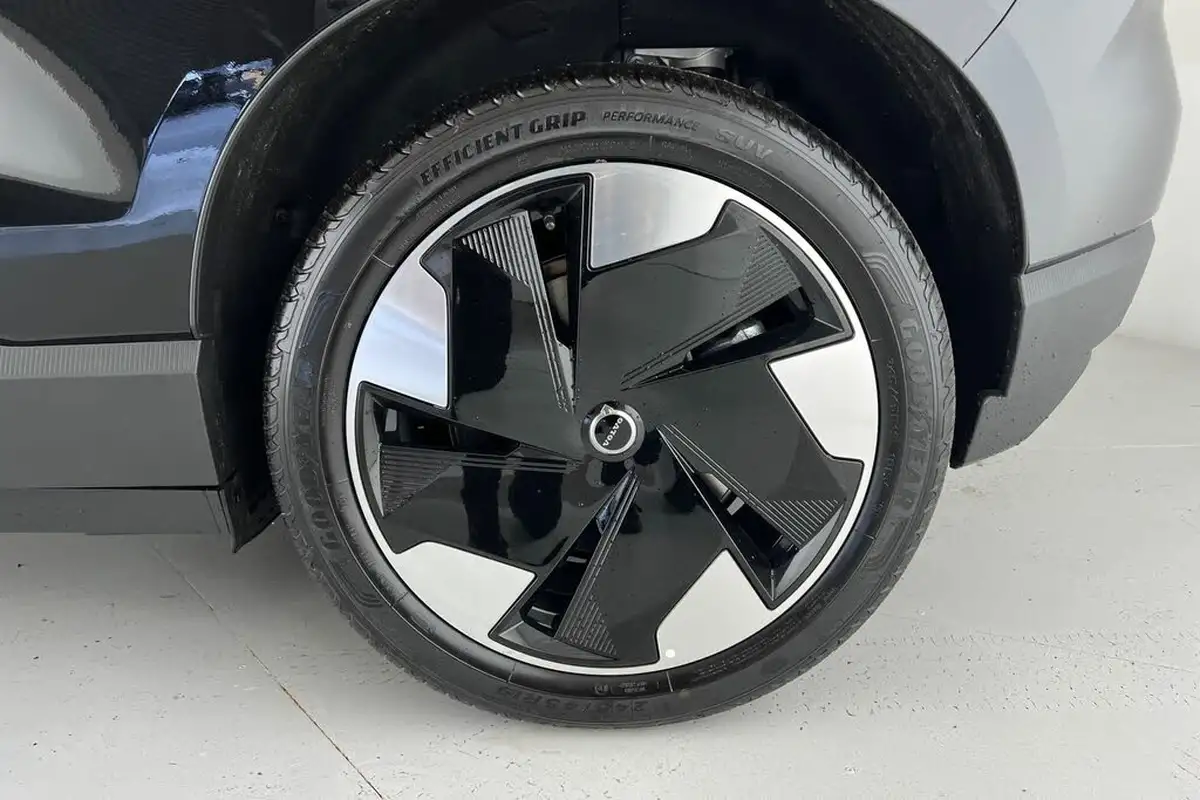 2024-volvo-ex30-e-single-motor-plus-extended-range-big-29
