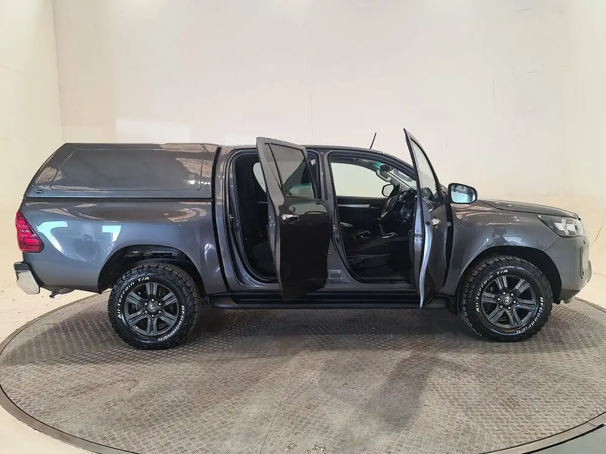 2021-toyota-hi-lux-24d-4d-icon-150hpeu6dt-e-big-26