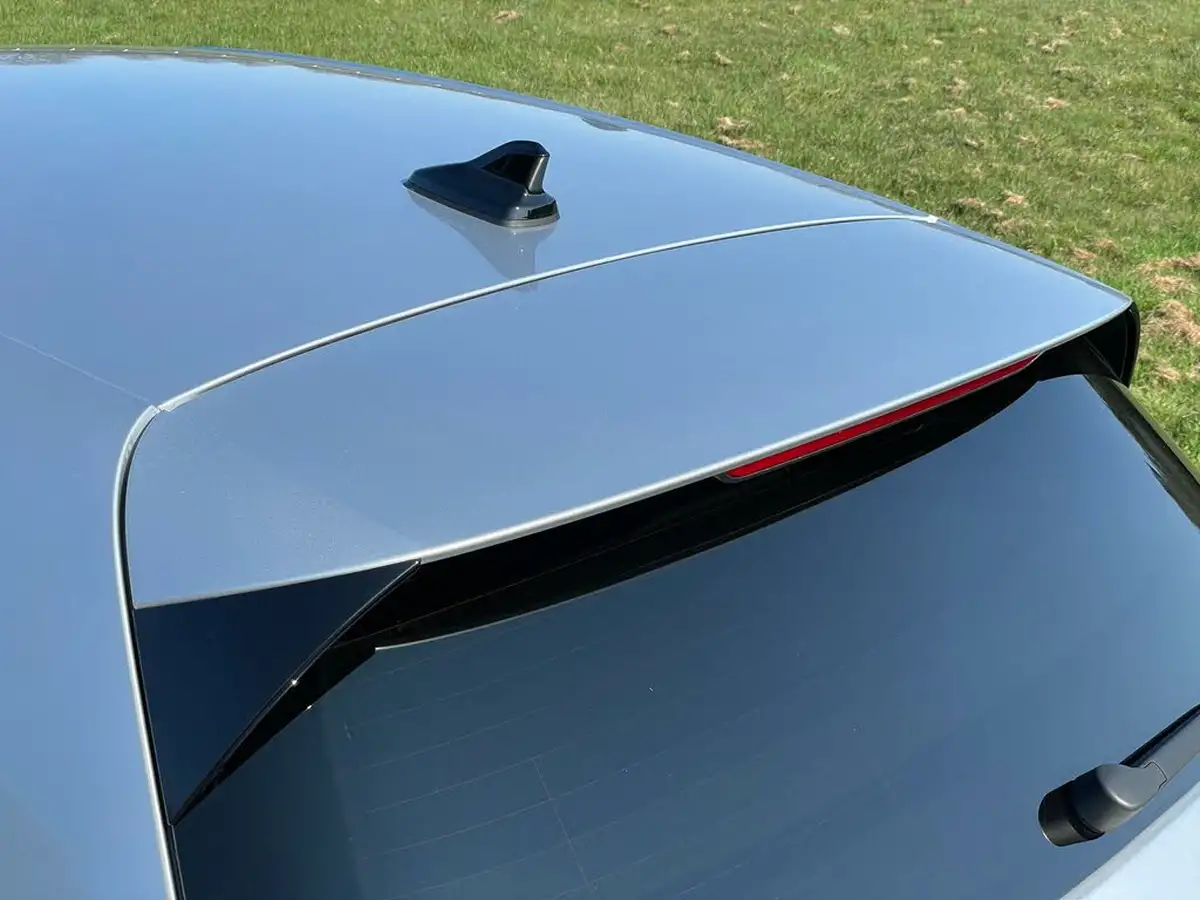 2021-volkswagen-golf-big-7
