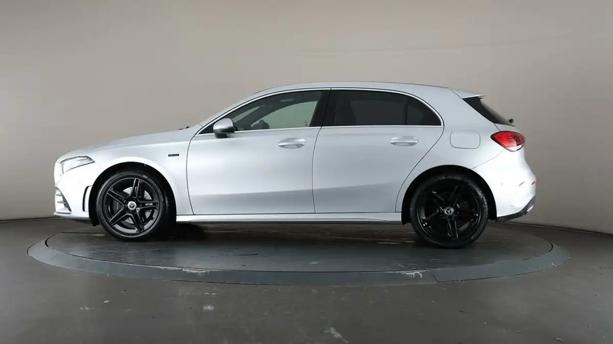 2020-mercedes-benz-a-class-13-a250e-amg-line-premium-plus-hatchback-5d-big-30