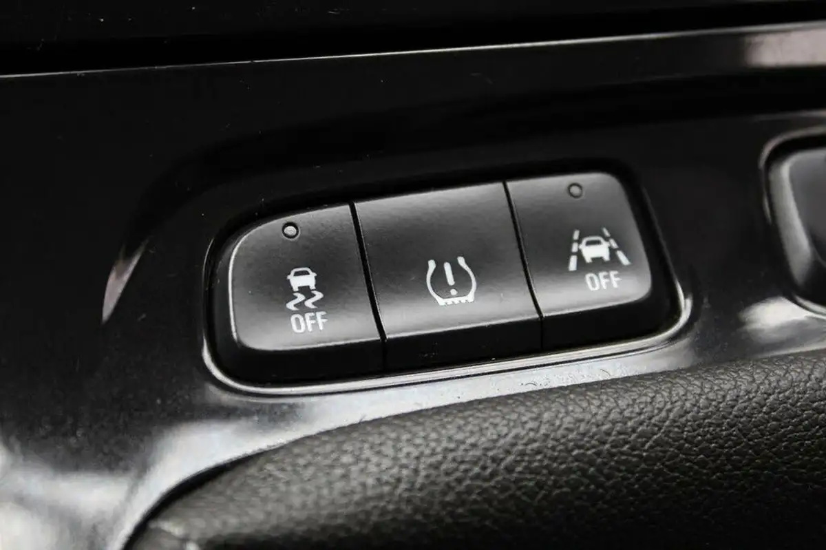 2018-vauxhall-grandland-x-12-sport-nav-130ps-big-31