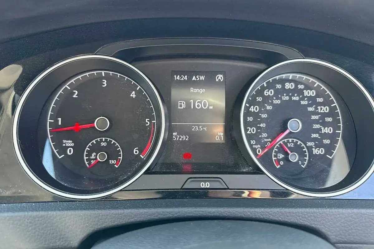 2019-volkswagen-golf-16tdi-gt-hatchback-5d-big-15