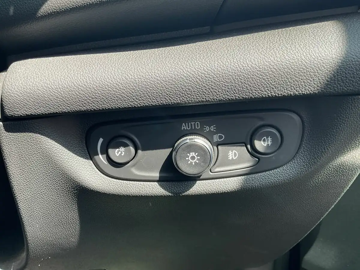 2021-vauxhall-insignia-grand-sport-15-turbo-d-ultimate-nav-big-20