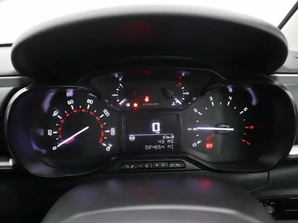 2020-citroen-c3-12-puretech-feel-83ps-ss-big-10