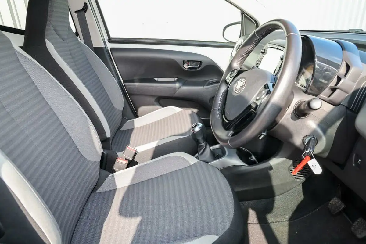 2019-toyota-aygo-10-vvt-i-x-trend-big-10