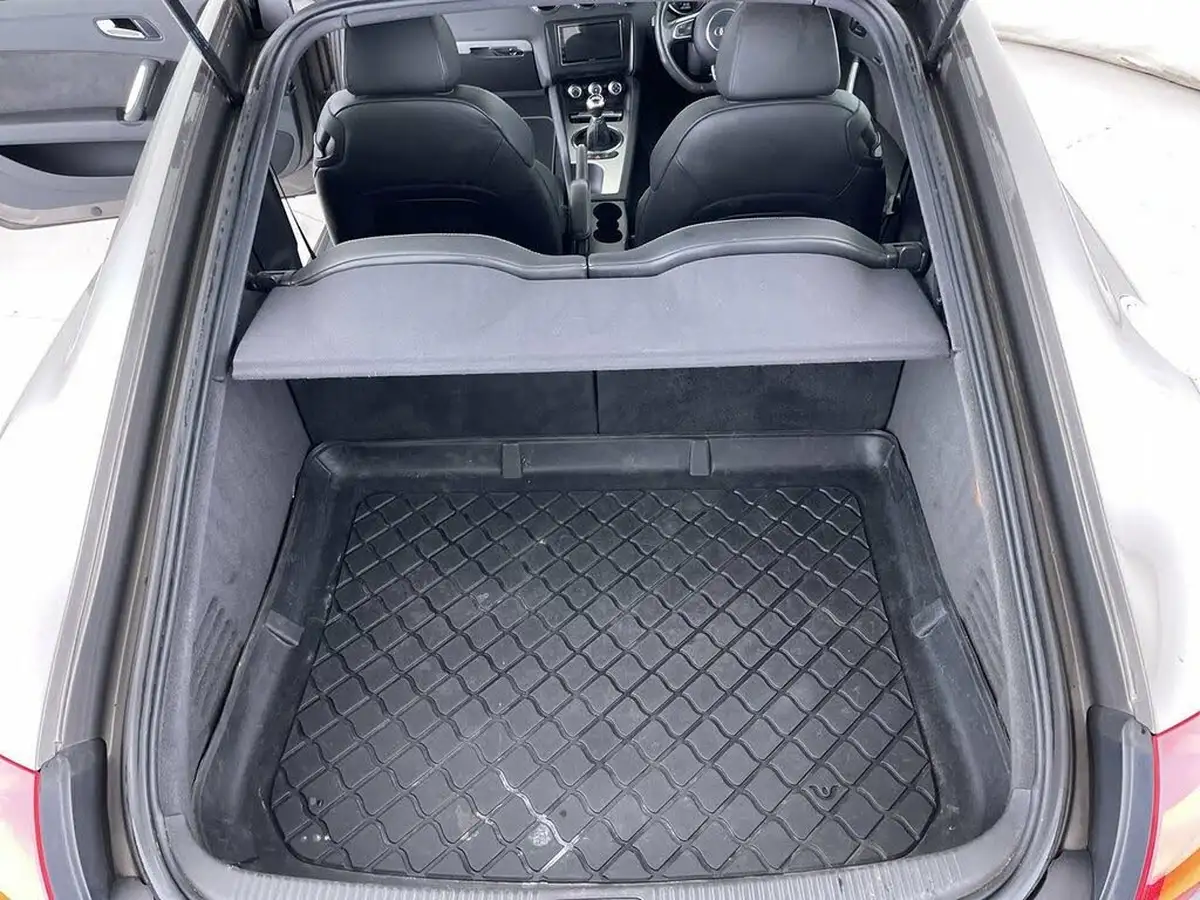 2011-audi-tt-coupe-20-tdi-s-line-quattro-big-9