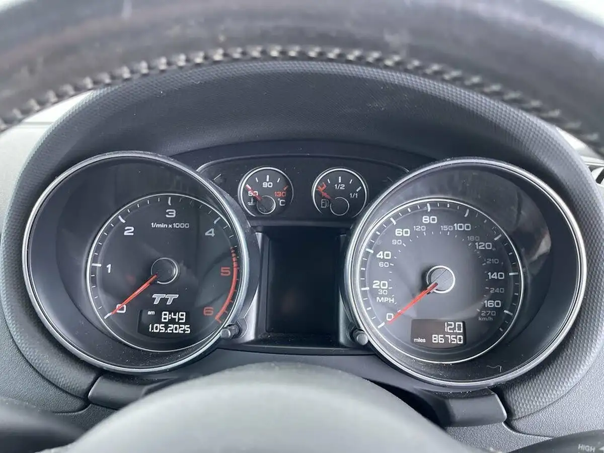 2011-audi-tt-coupe-20-tdi-s-line-quattro-big-33