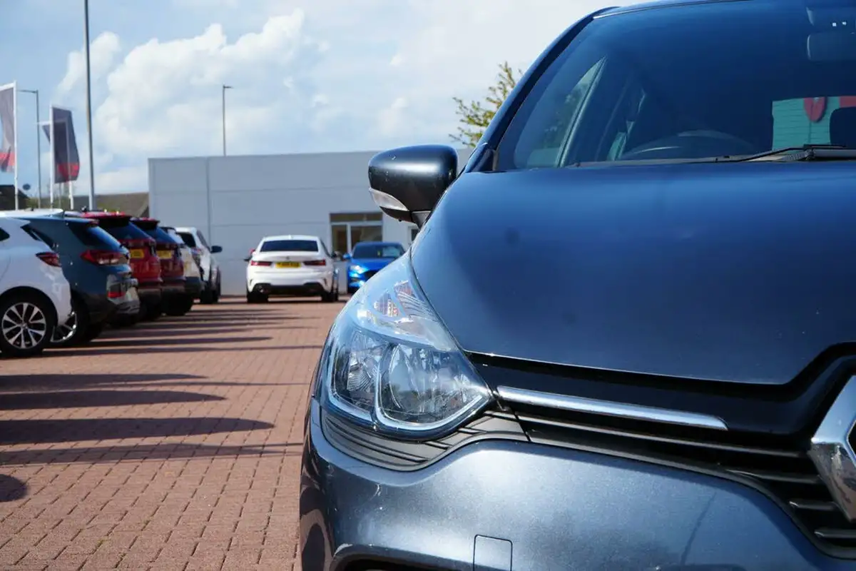 2019-renault-clio-09-tce-iconic-75ps-big-4