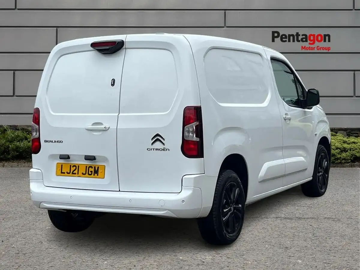 2021-citroen-berlingo-15bluehdi-1000-driver-100pseu6dt-e-ss-big-3